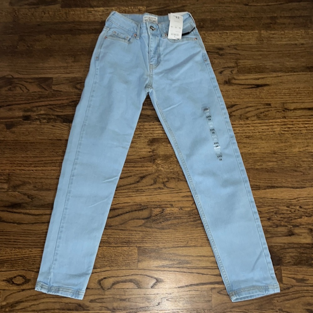 Light blue Mom jeans from Terranova. Got in Italy, never worn